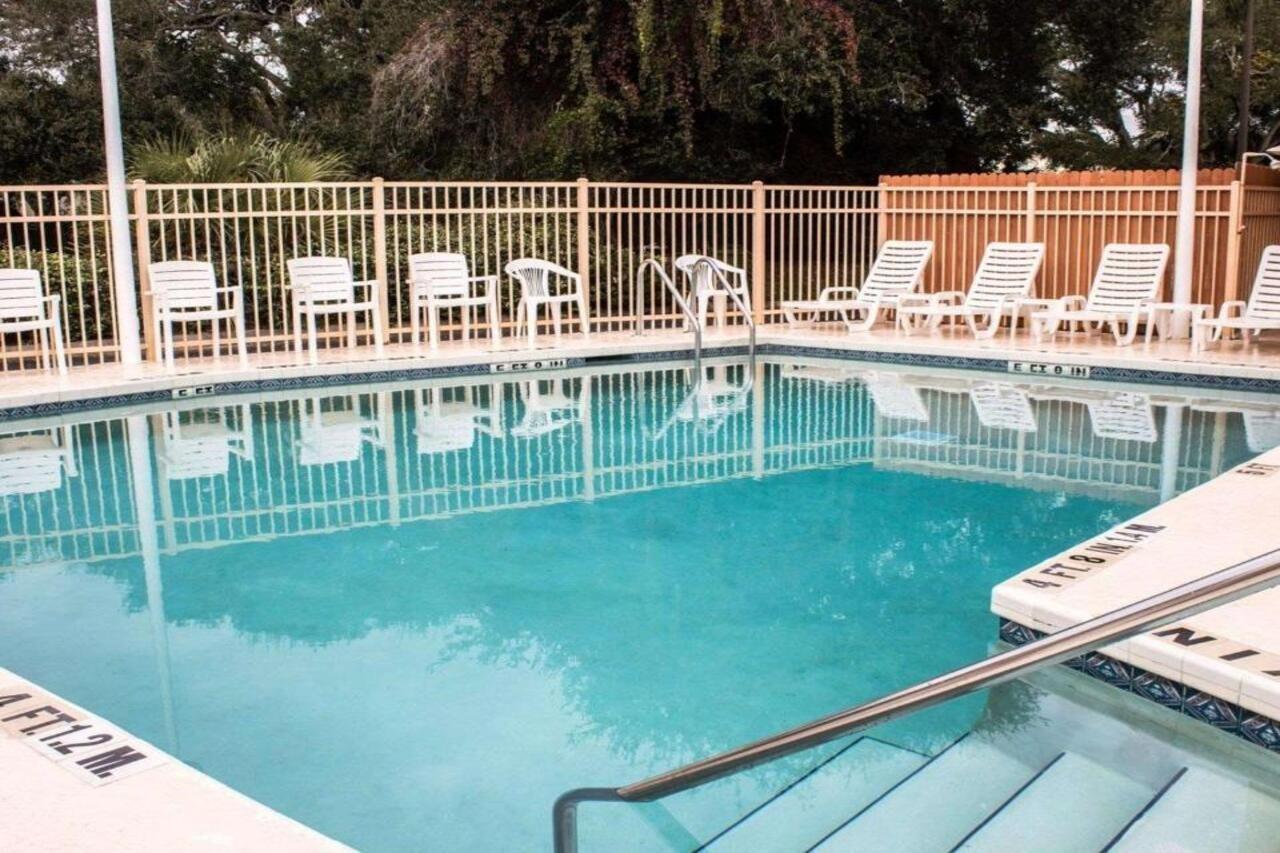 Quality Inn & Suites St Augustine Beach Area St. Augustine Beach Екстериор снимка